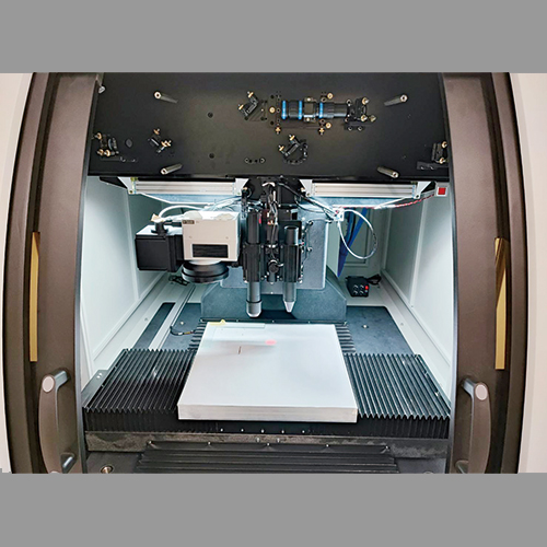 厚板ガラスレーザー加工装置:写真2